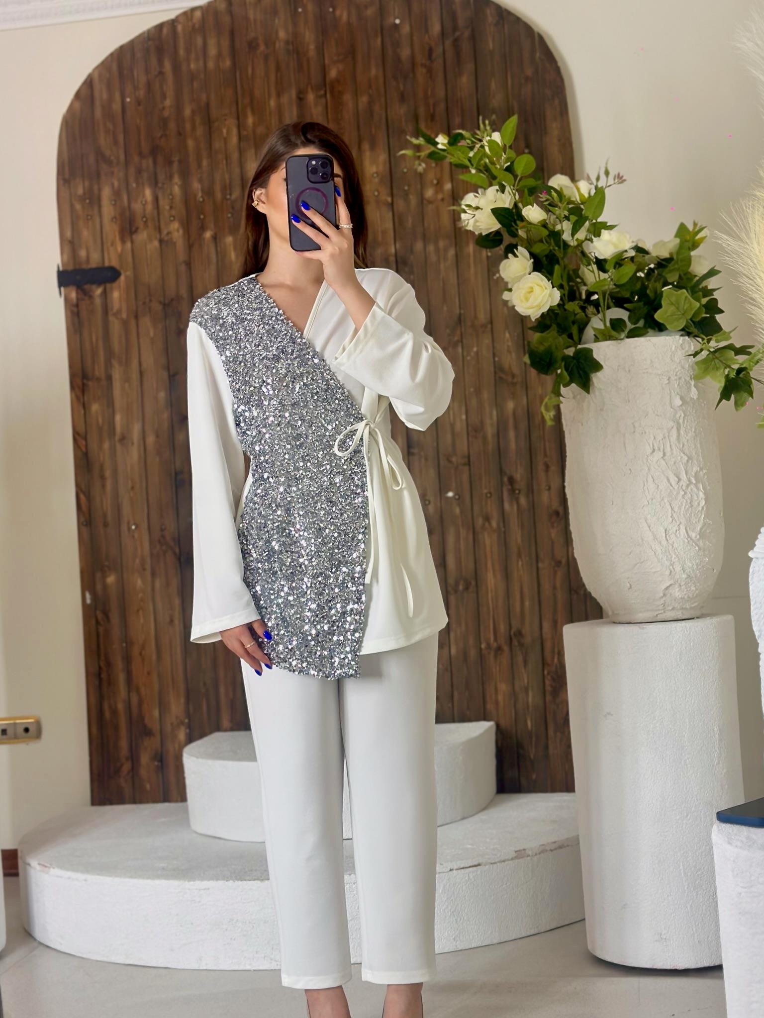 Crep Kumaş Payet Detaylı Kimano ve Rahat Pantolon İkili Takım Beyaz