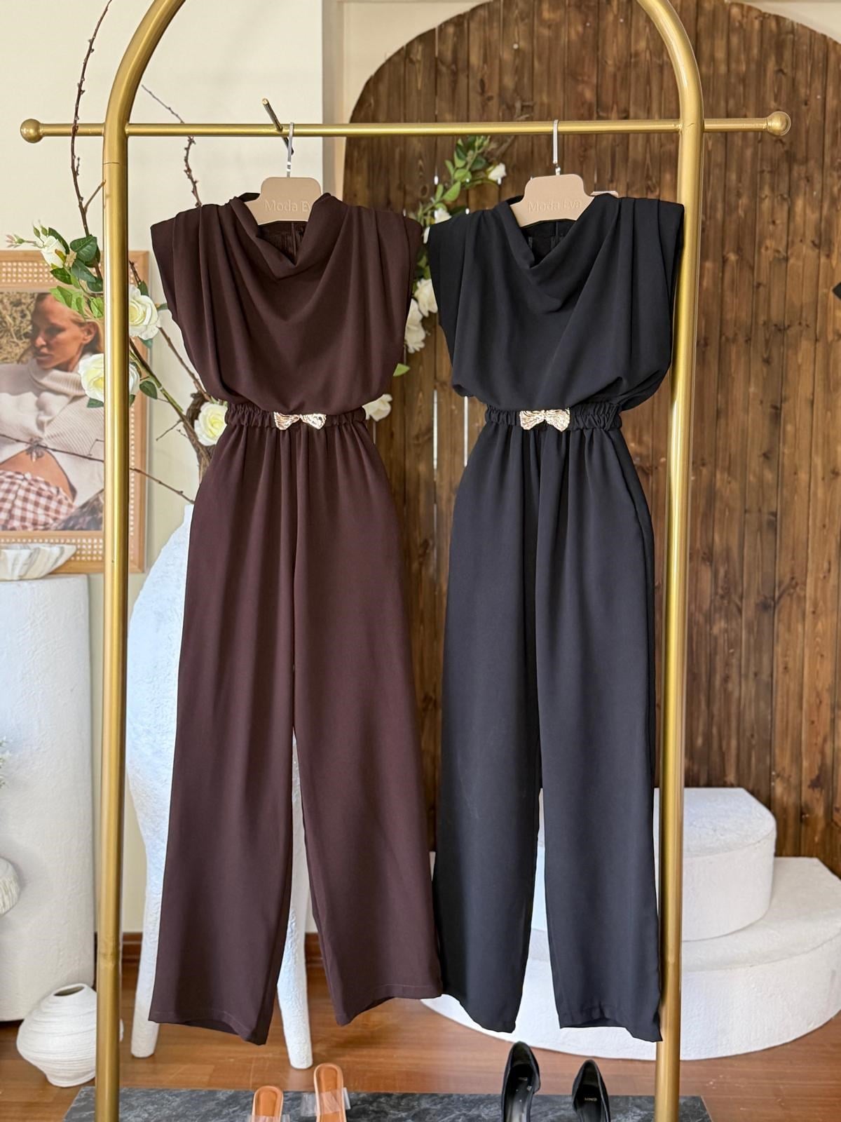 Crep Kumaş Vatkalı Elastik Kemerli Beli Lastikli Tulum Siyah