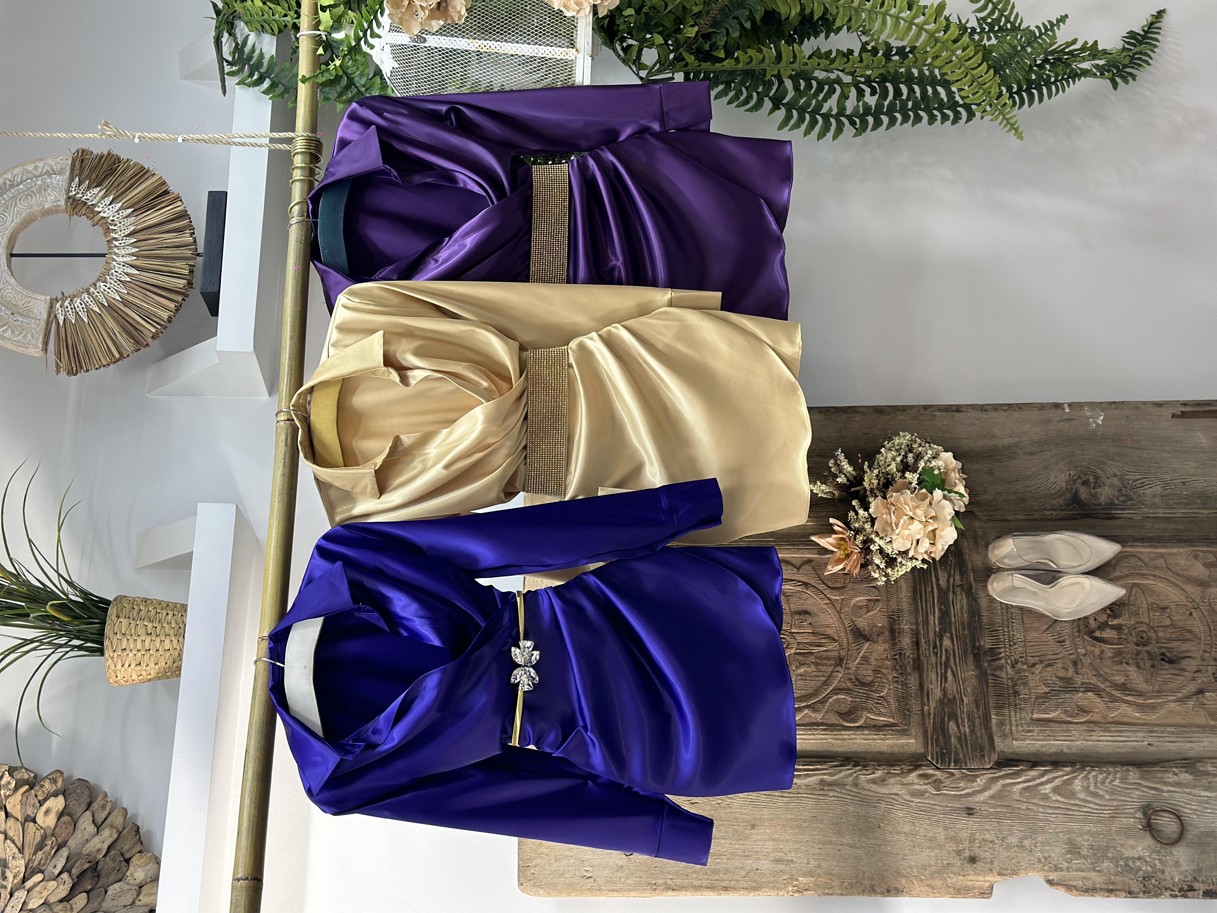 Gramajlı Saten Kumaş Drapeli Zarf Etekli Gömlek Yaka Elbisemiz