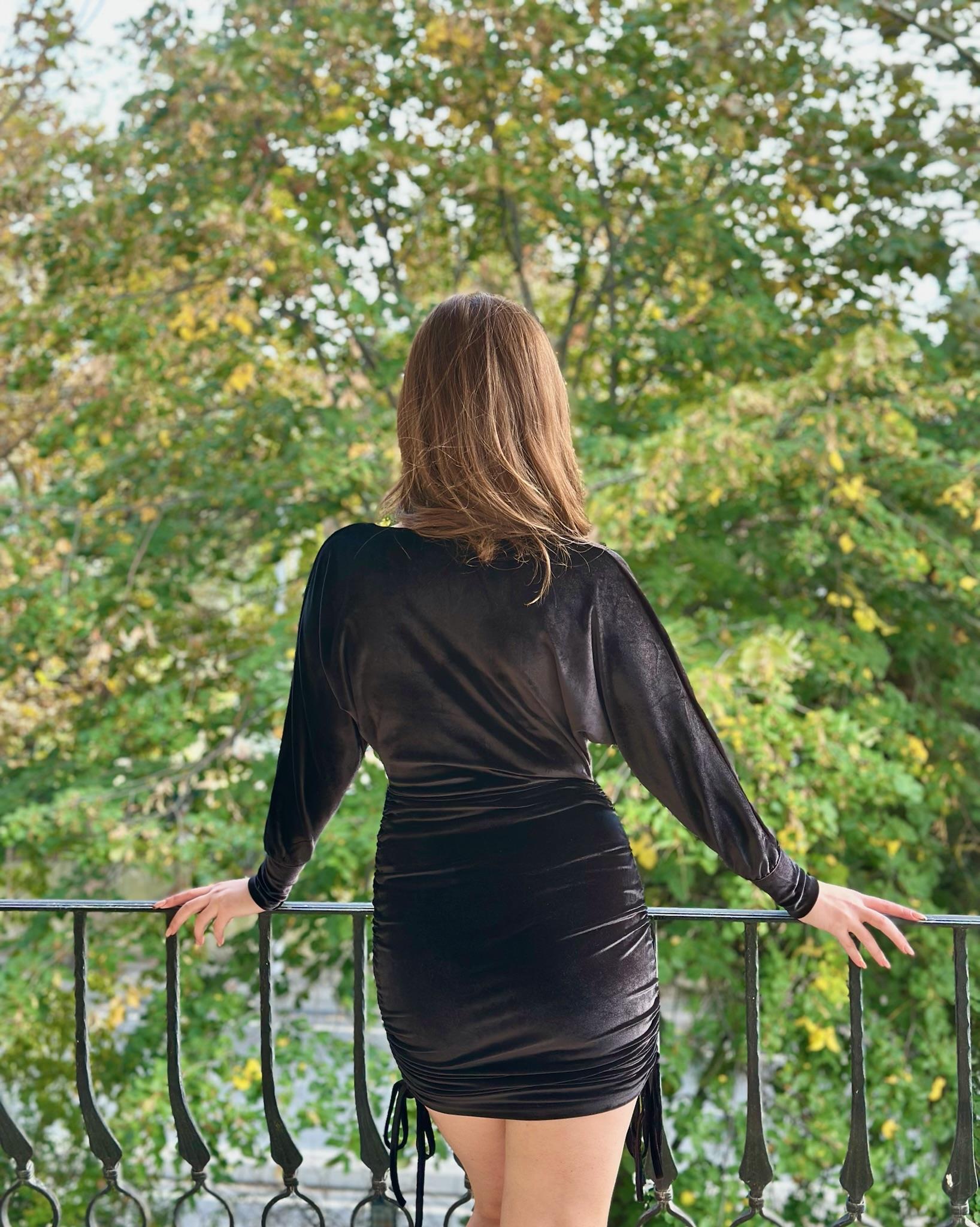 İnci Kadife Kumaş Asansör Büzgülü Kruvaze Elbise Siyah