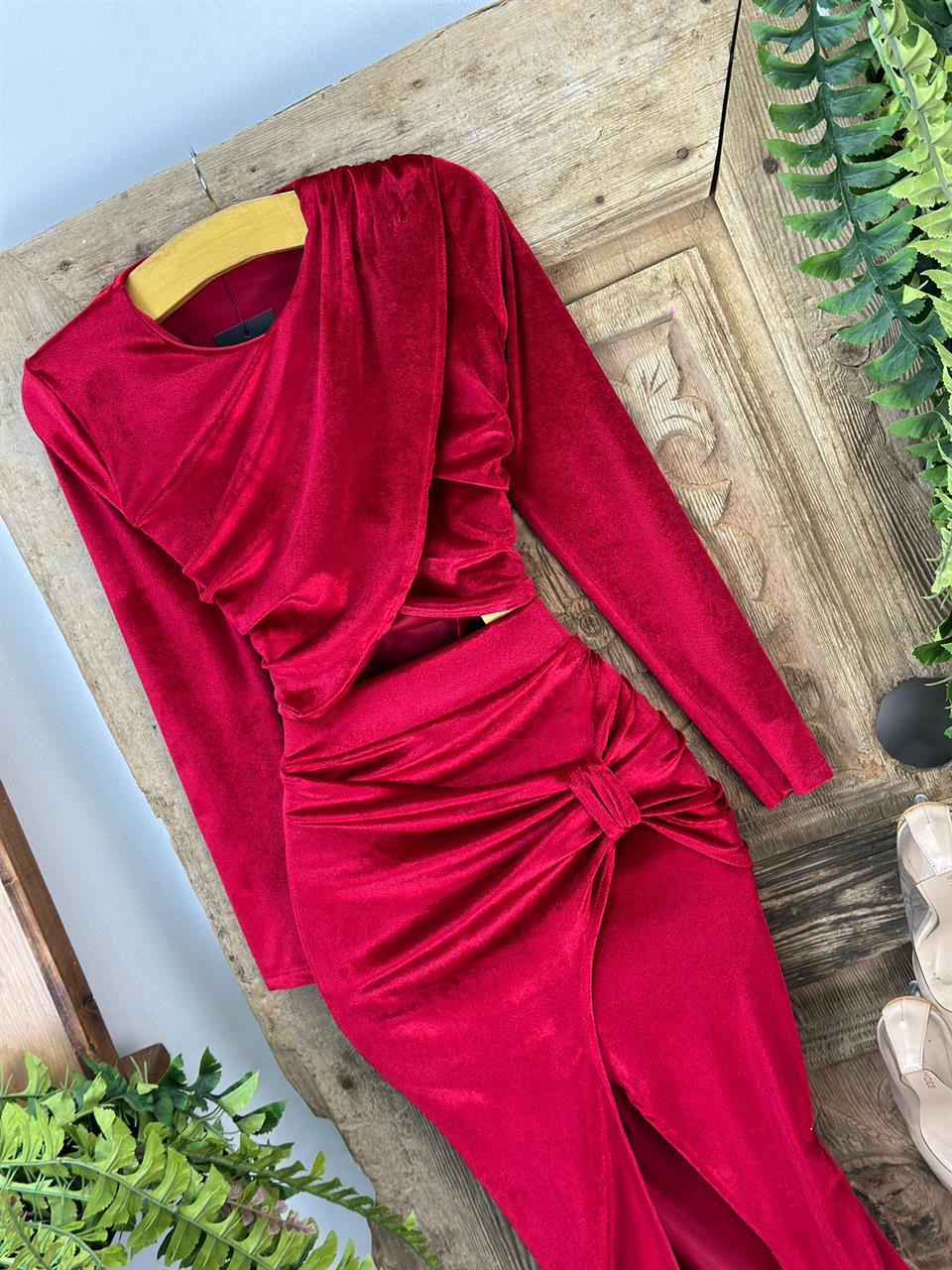 İnci Kadife Kumaş Yaka Drapeli Çapraz Detay Bluz 