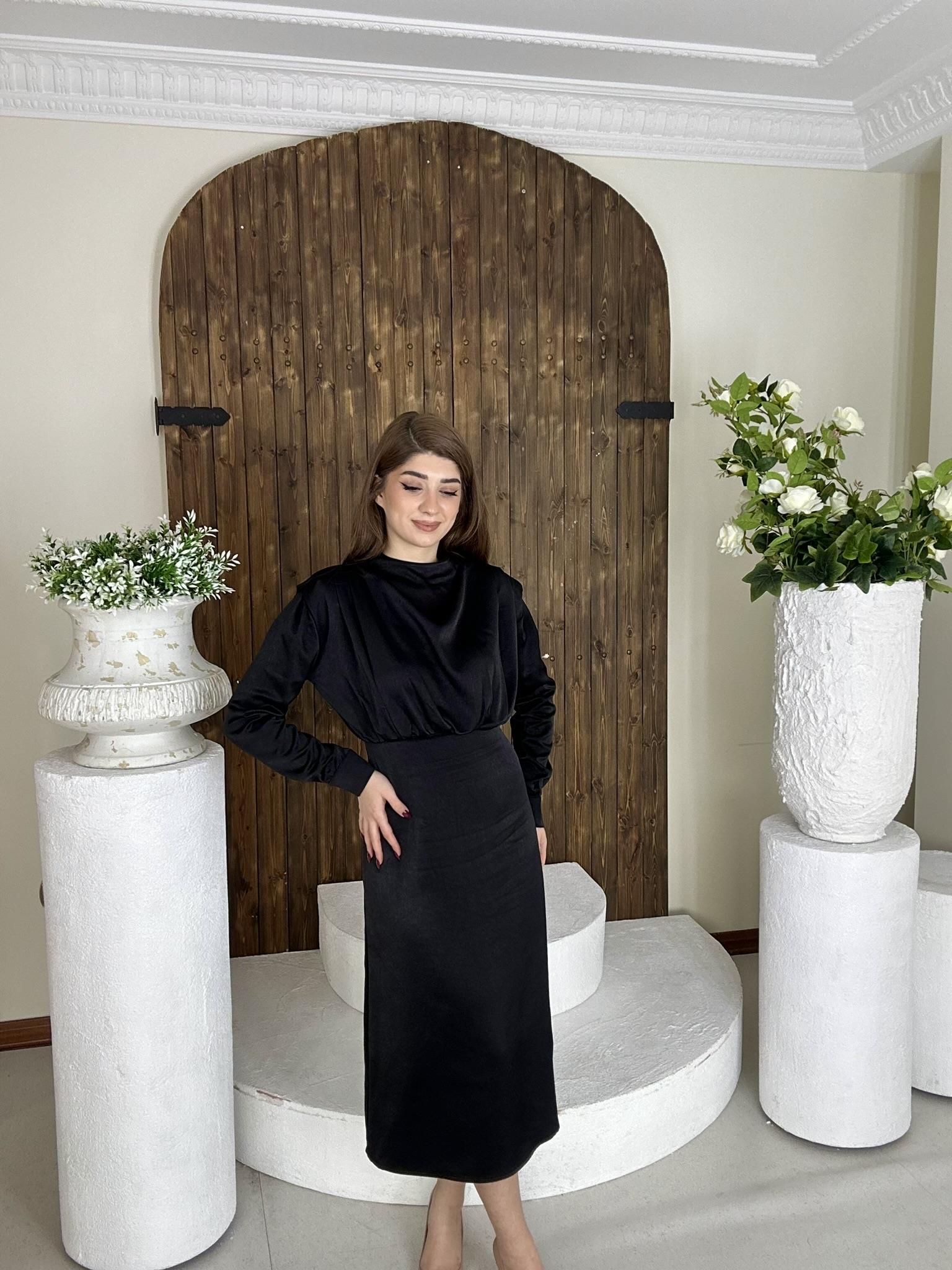 İpek Saten Kumaş Vatkalı Uzun Elbise