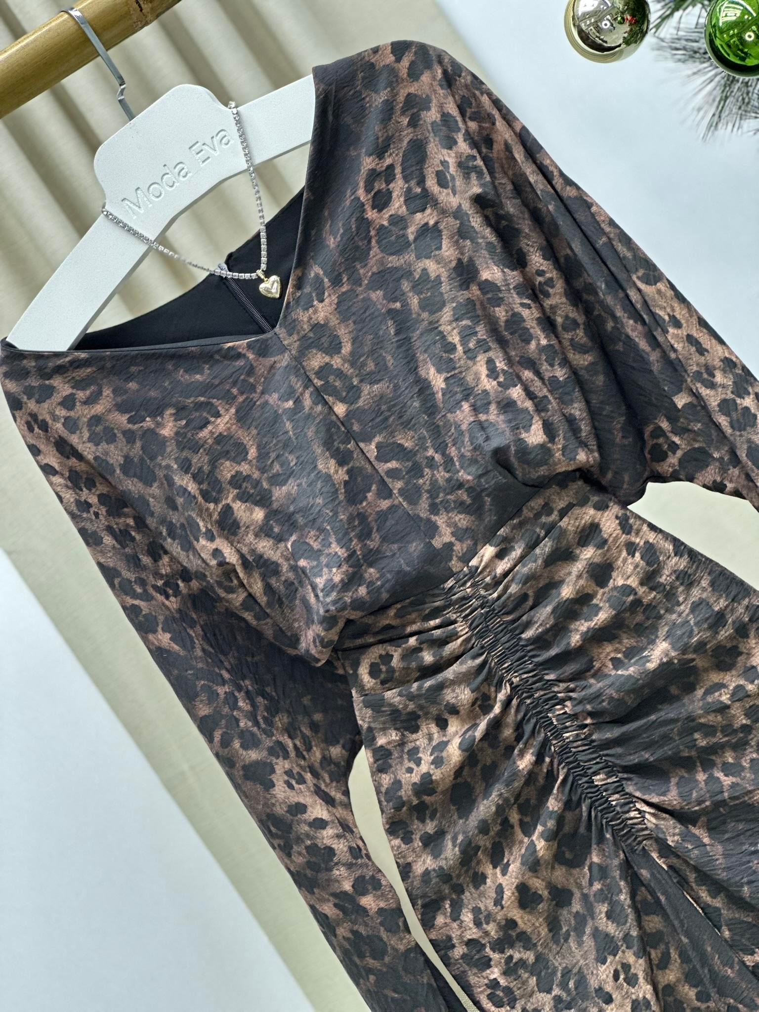 İthal Crep Kumaş Astarlı Leopar Desen Drape Detaylı Midi Boy Elbise