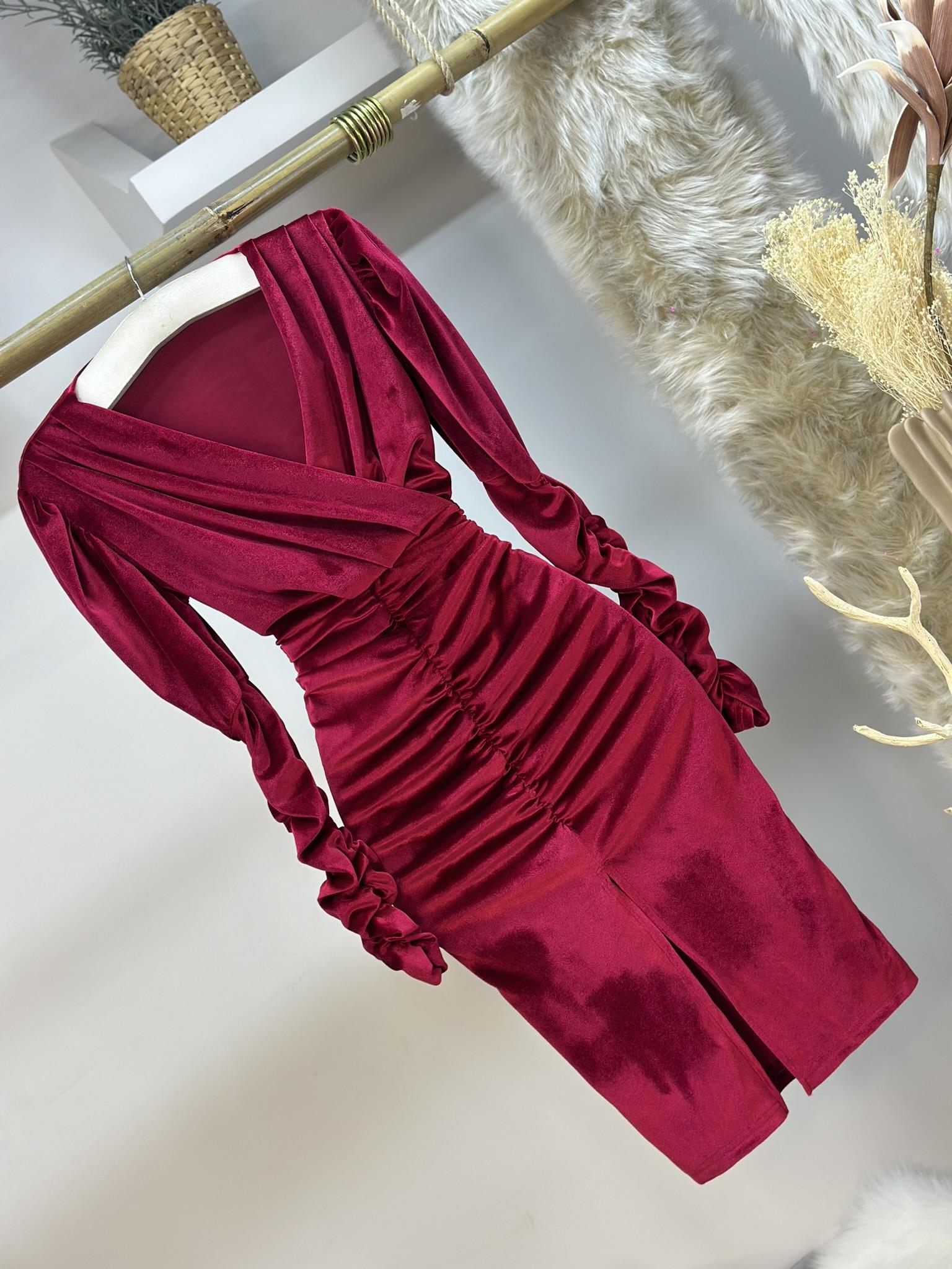 İthal Kadife Kumaş Drape Detaylı Önden Yırtmaçlı  