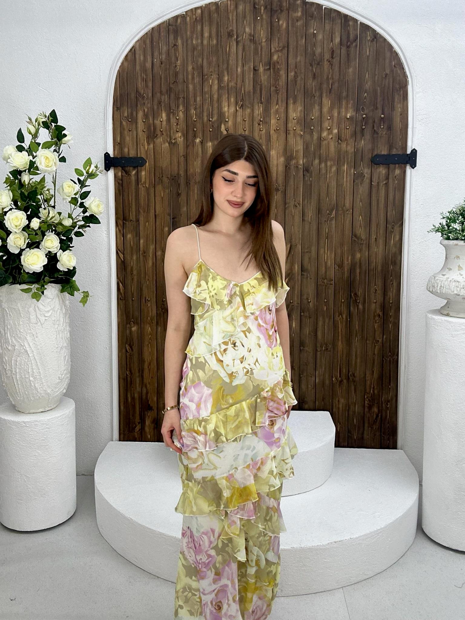 İthal Şifon Kumaş Volanlı Midi Boy Çiçek Desen Elbise Sarı