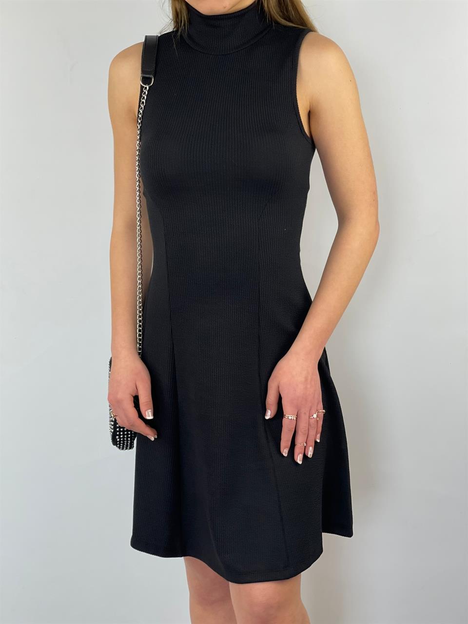 Jakarlı Kumaş Dik Yaka Kloş Elbise Kemer ve Aksesuarlar Hariçtir