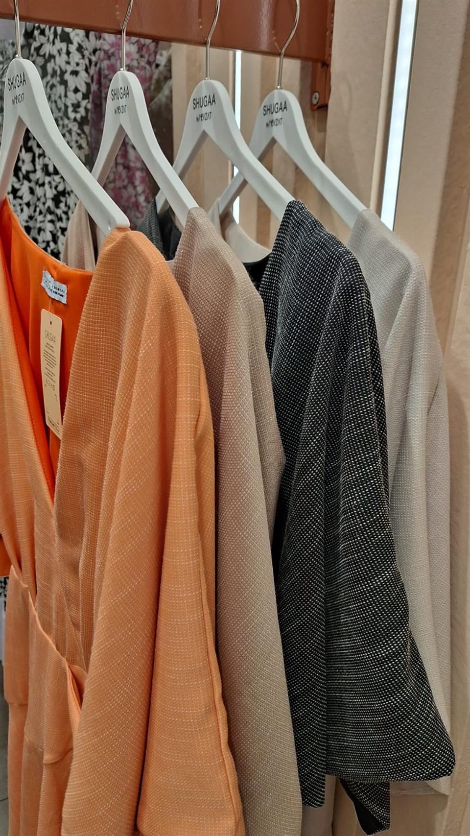 Keten Kumaş Etekleri Volanlı Bağlama Detay Tasarım Elbise