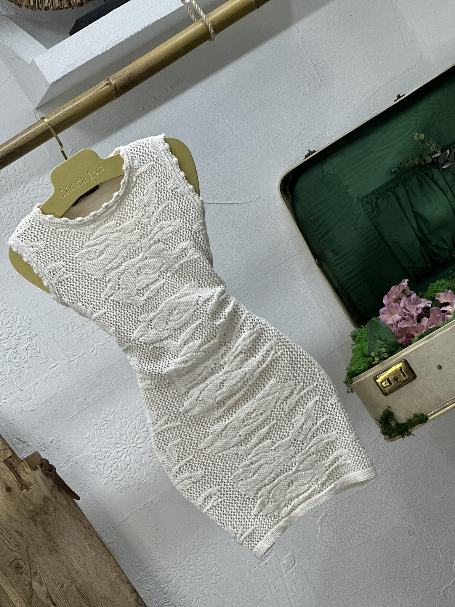 Kolsuz Krem Triko Elbise