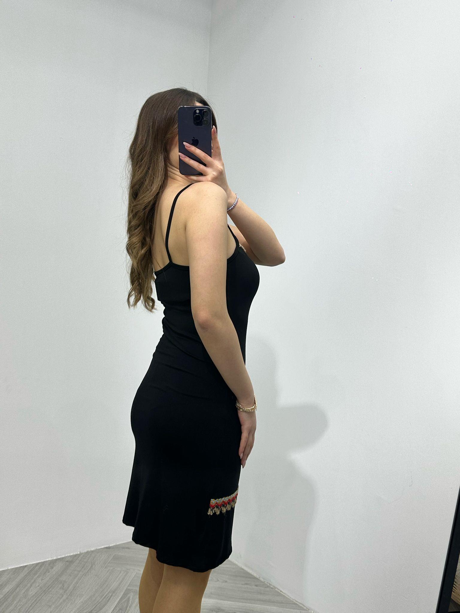 Kristal Pamuk Kumaş Rahat Kalıp Etnik Desen Detaylı Askılı Elbise Siyah