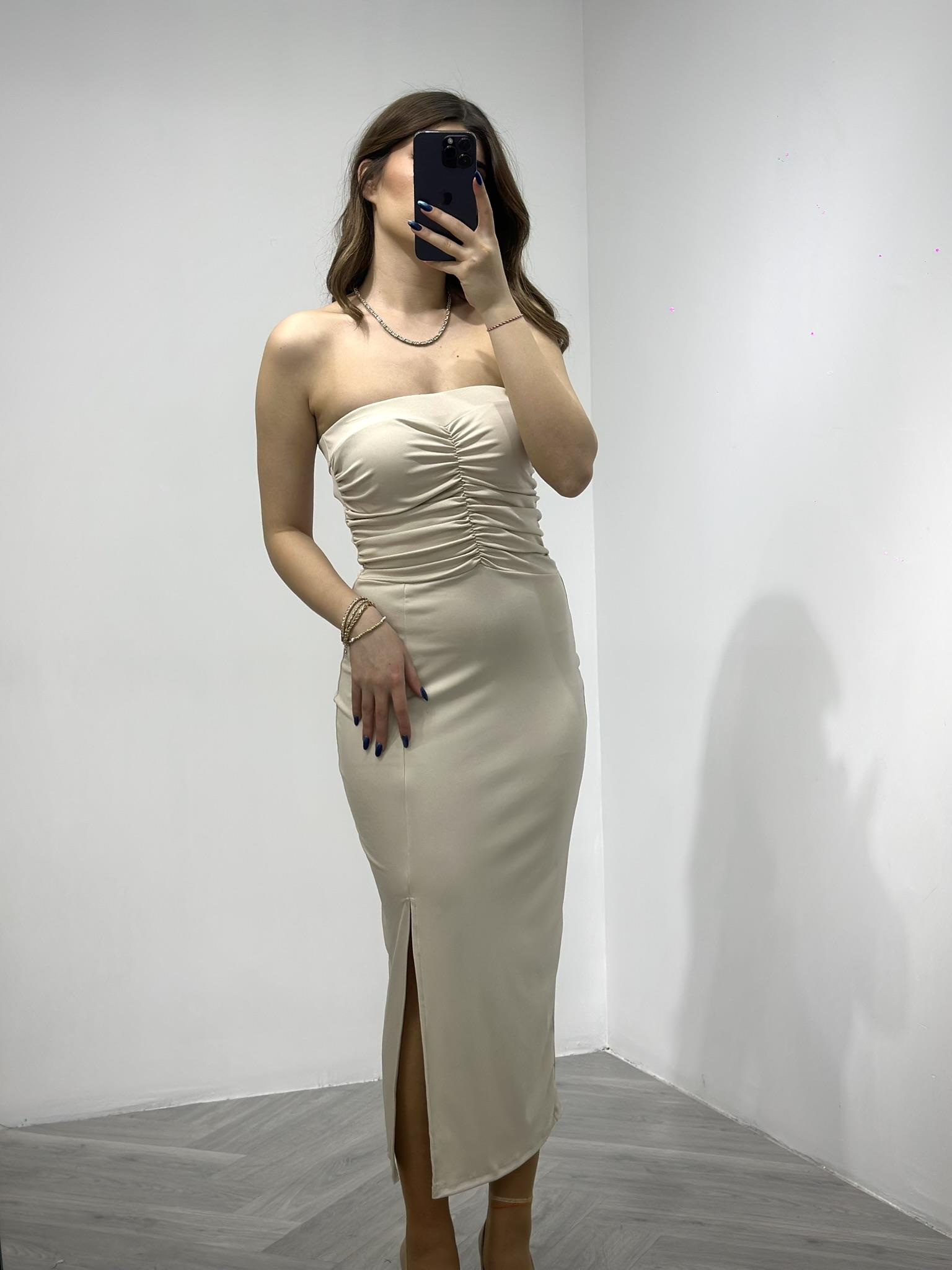 Kristal Pamuk Kumaş Straplez Yan Yırtmaçlı Kalem Elbise Bej