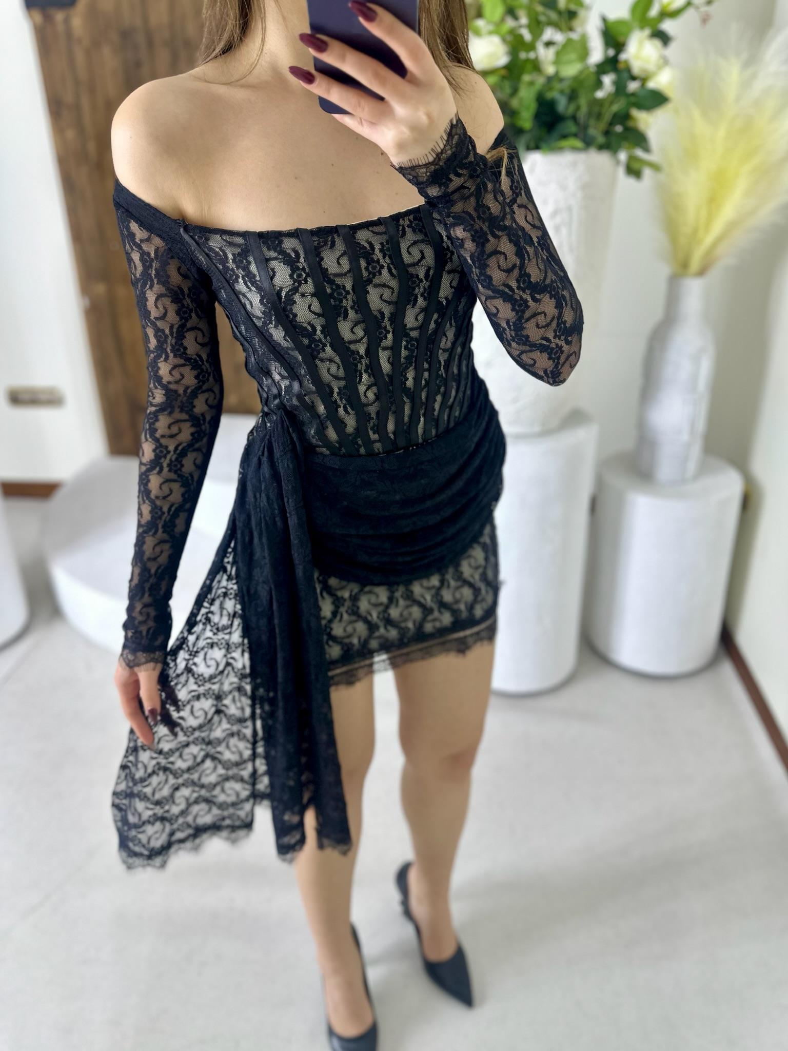 Likralı İthal Tül Kumaş Biye Detaylı Tasarım Siyah Elbise 