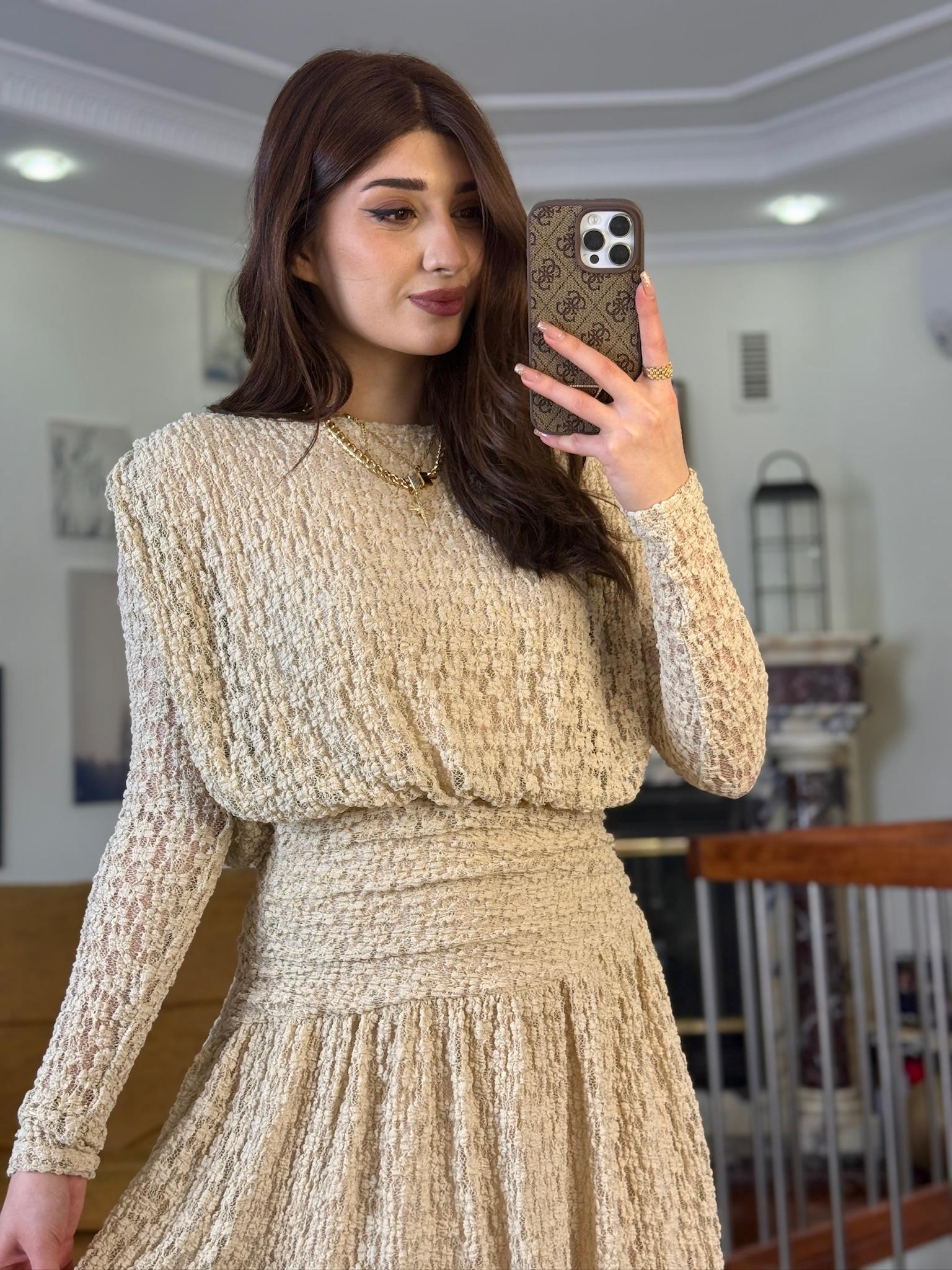 Likralı Tül Kumaş Drape Detaylı Kloş Elbise Krem