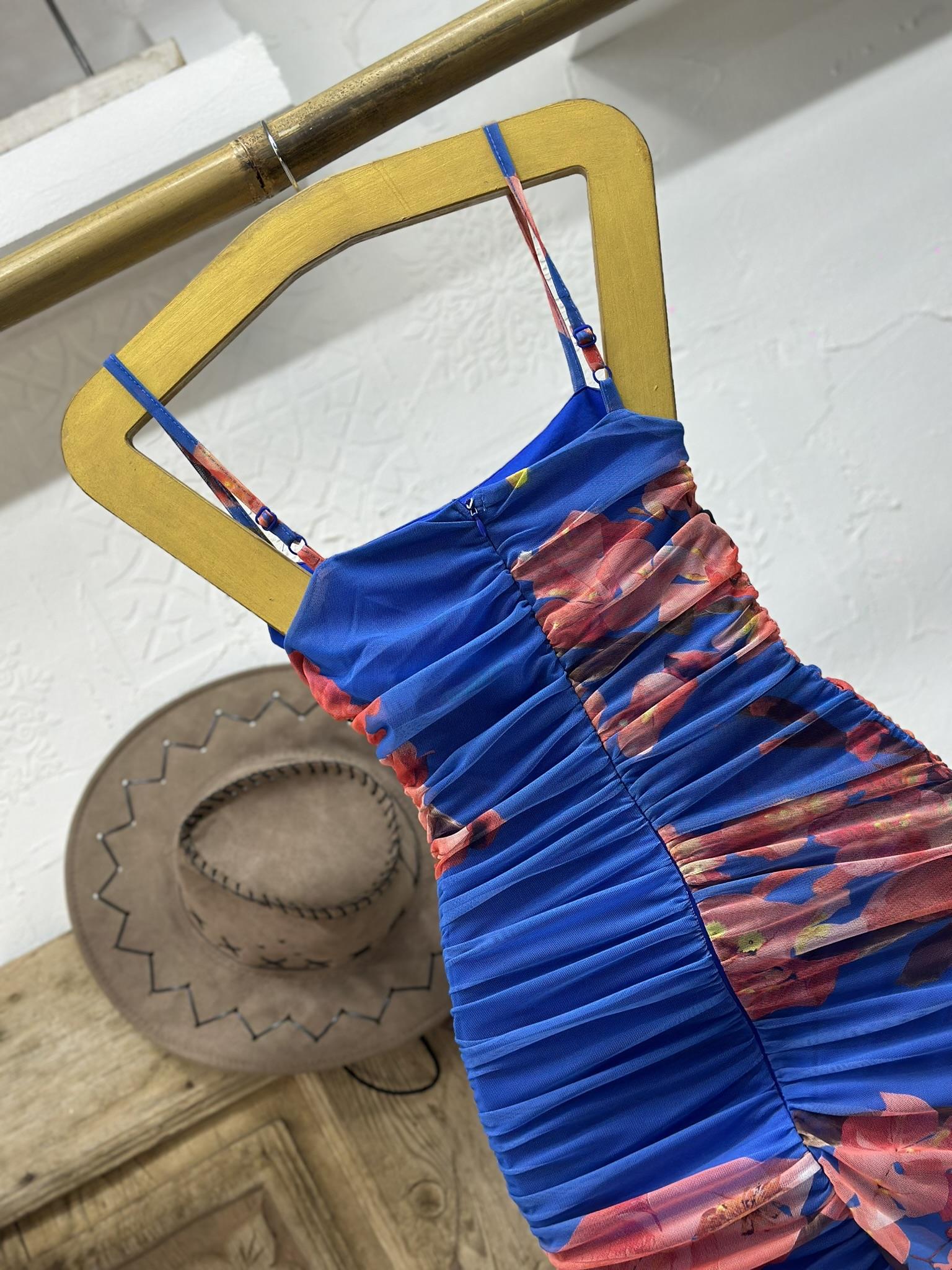 Likralı Tül Kumaş Mavi Desenli Askılı Kalem Elbise