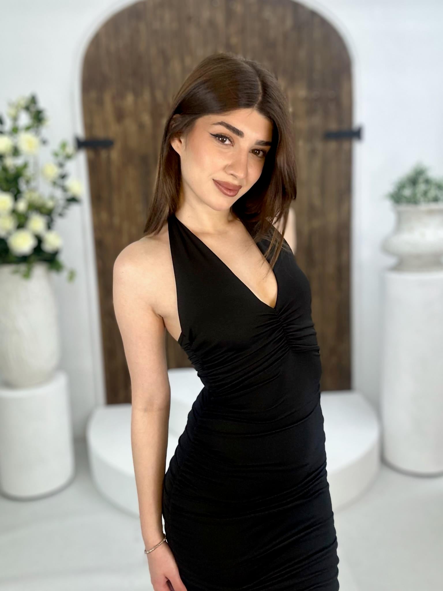 Micro Kumaş Drape Detay Boyundan Bağlamalı Elbisemiz Siyah