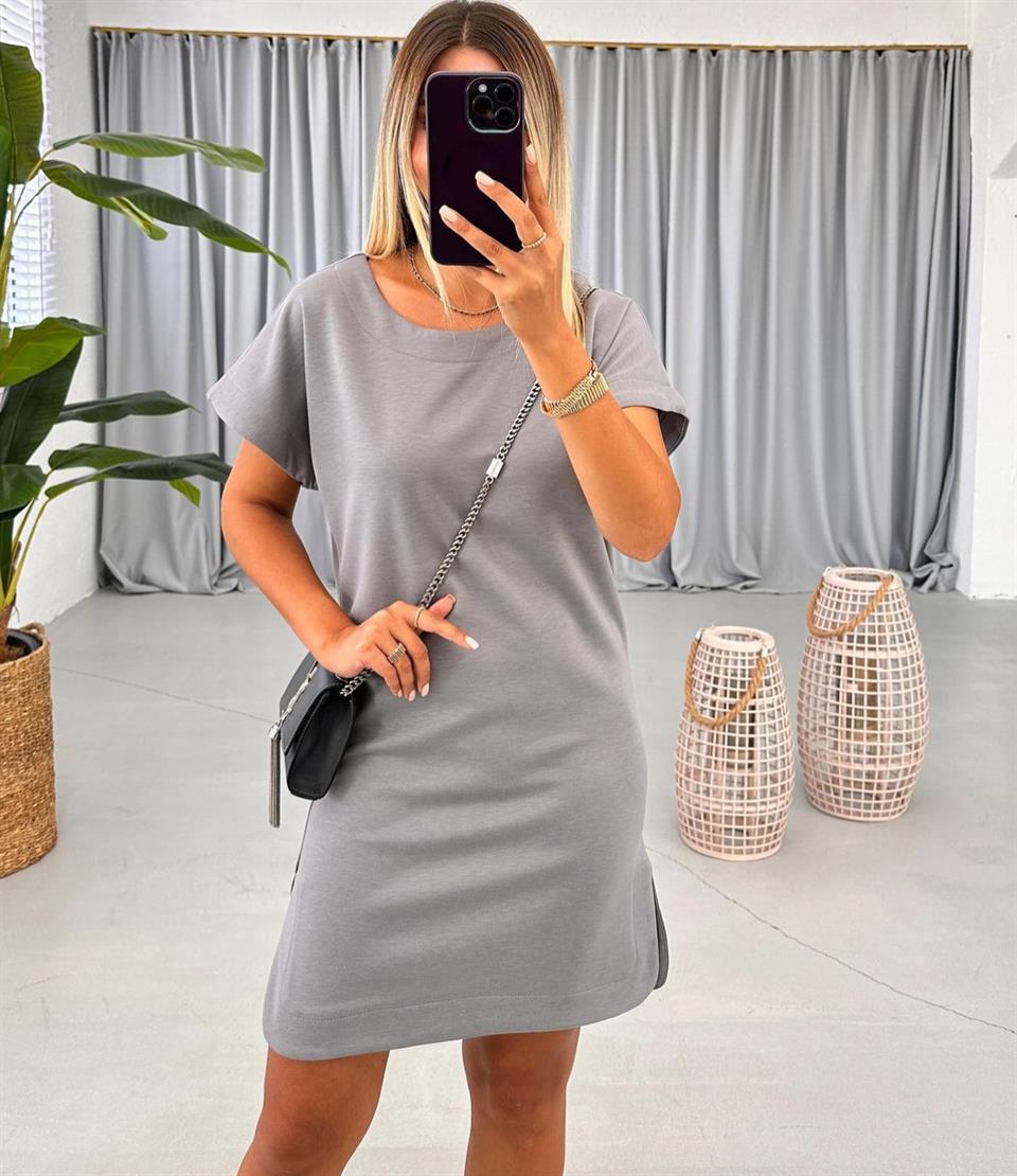 Modal Kumaş Yan Yırtmaçlı Rahat Elbise