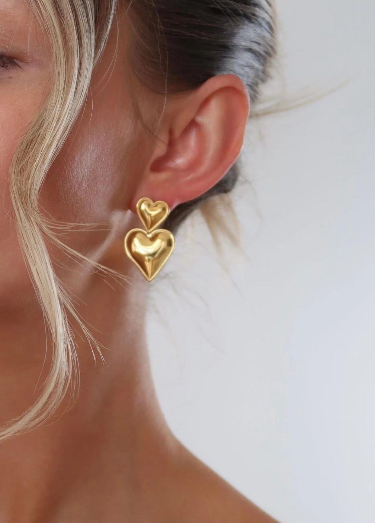 MOI Double Gold Heart Çelik  Küpemiz