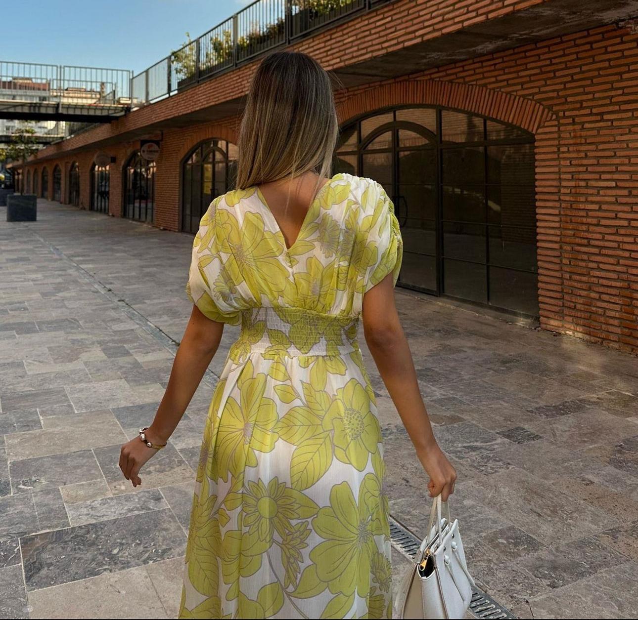 Multi Şifon Kumaş Beli Gipeli  Midi Boy Desenli Elbise