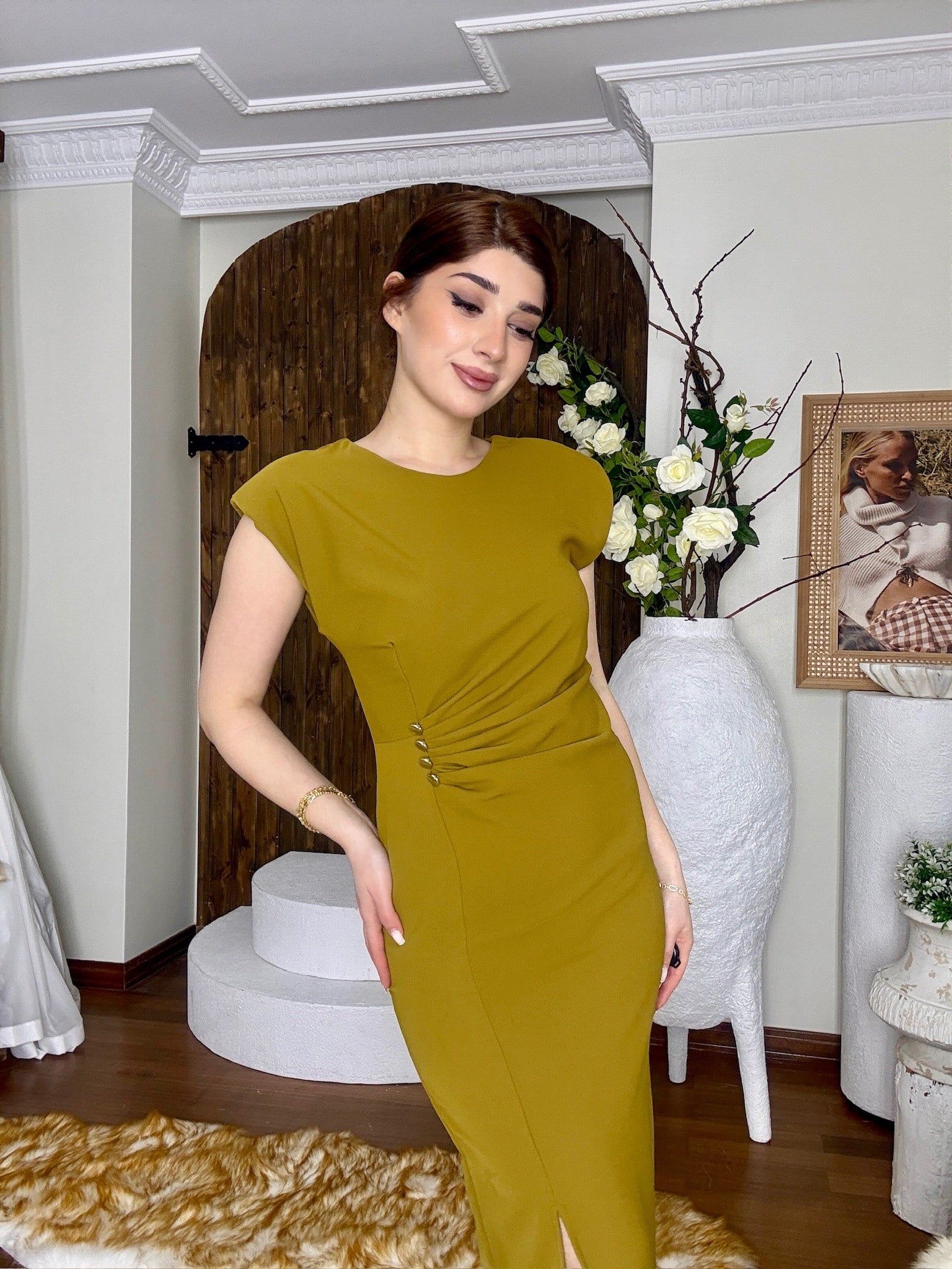 Örme Crep Kumaş Düğme Detaylı Drapeli Midi Kalem Elbise Yağ Yeşili