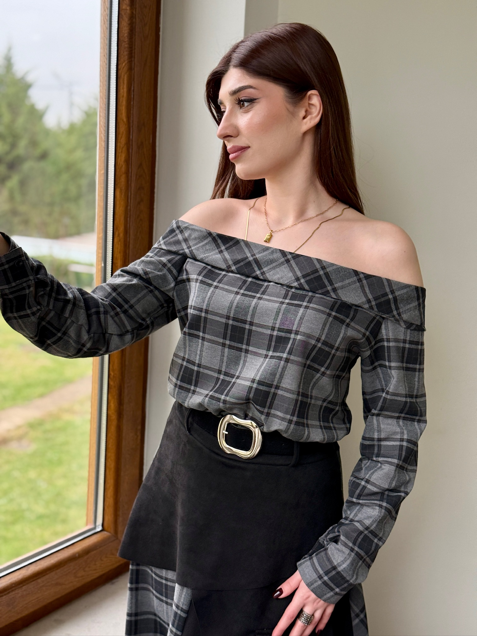 Premium Seri Ekose Desen Madonna Yaka Süet Detaylı Uzun Elbise 