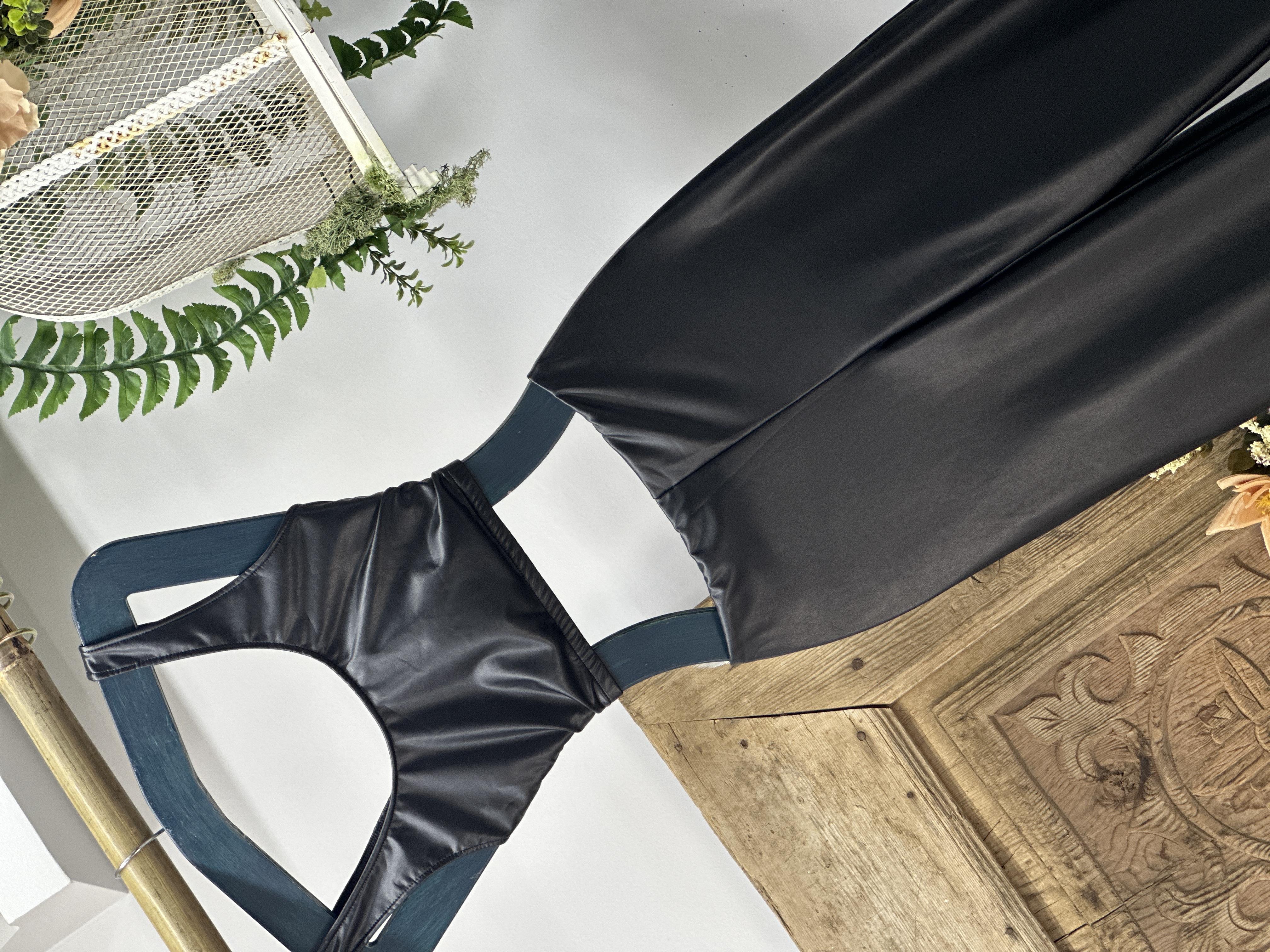 Pu Deri Kumaş Rahat Kesim Pantolon Büstiyer İkili Takım 