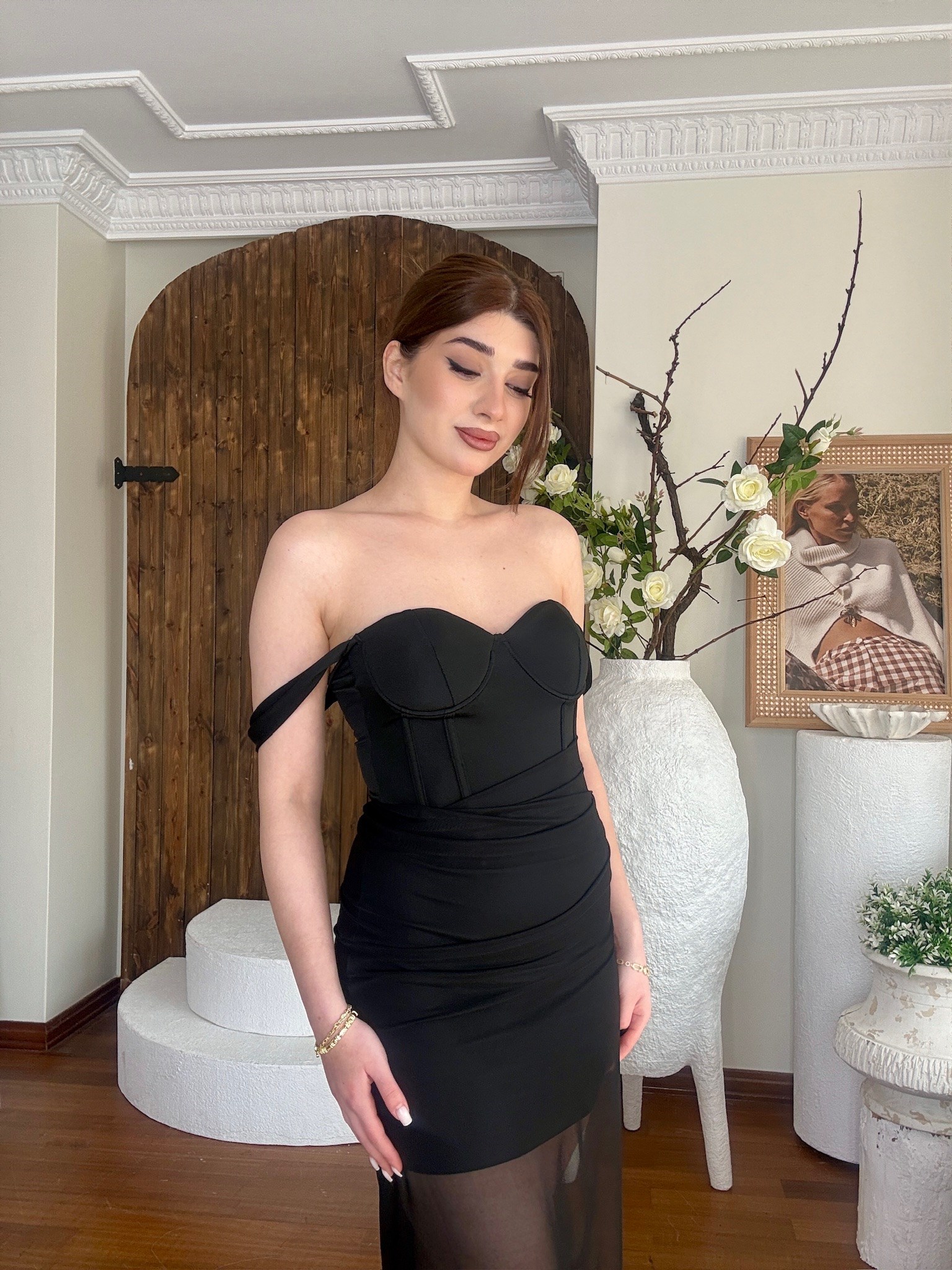 Sandy Kumaş Drapeli Tül Detaylı Gloplu Uzun Elbise Siyah