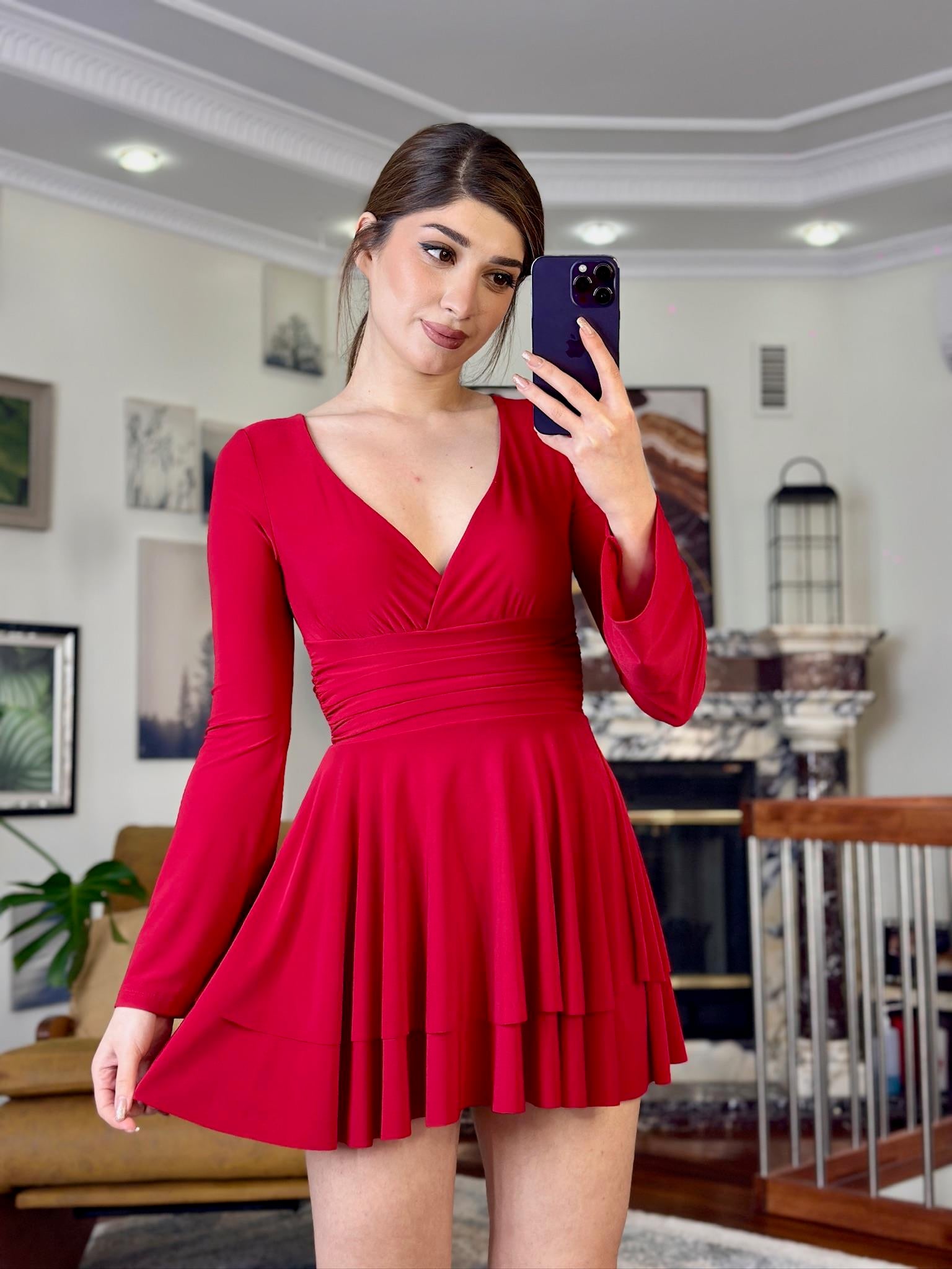 Sandy Kumaş Kat Etekli Derin V Yaka Elbise Kırmızı