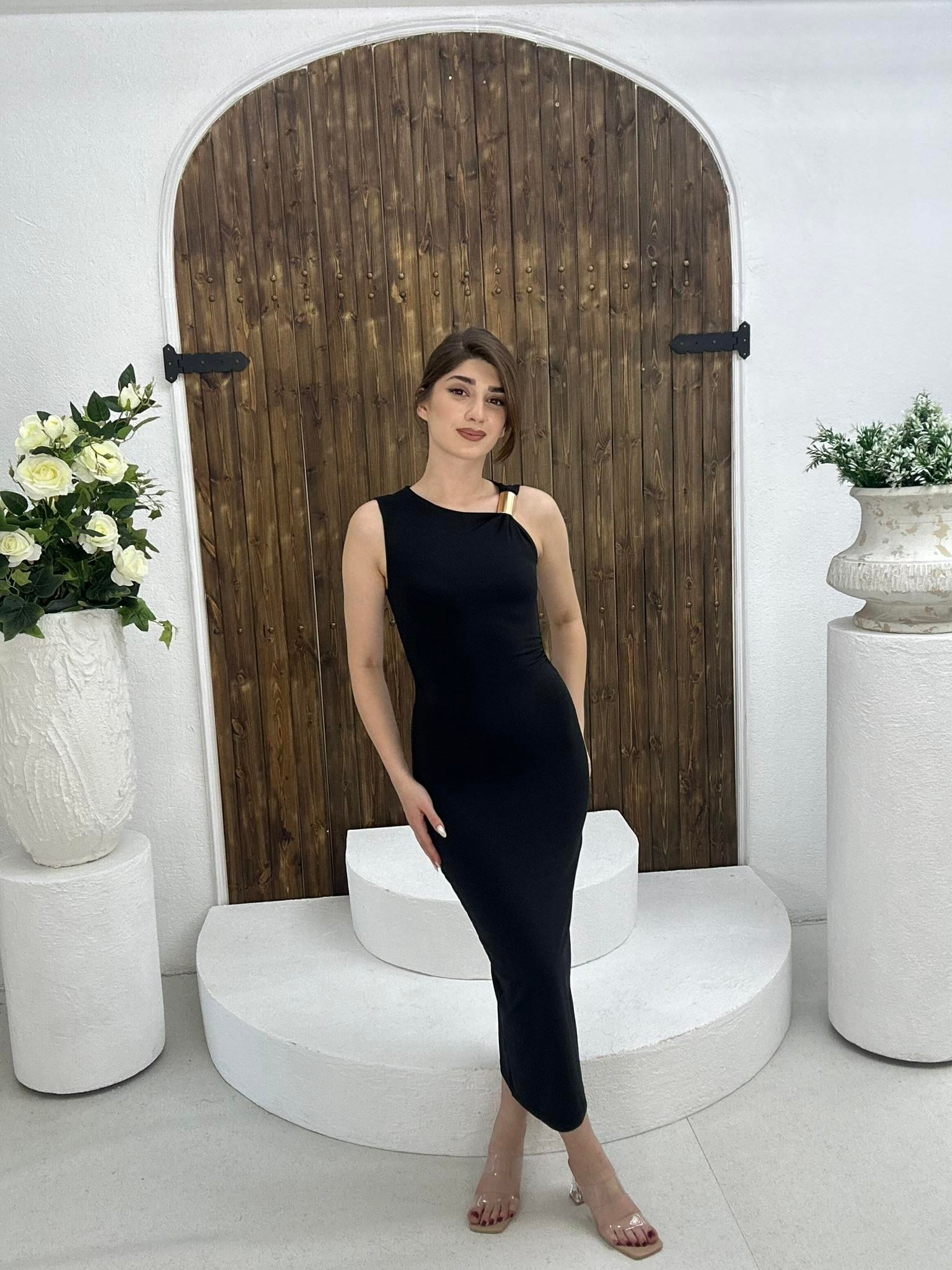 Sandy Kumaş Omuz Aksesuar Detay Kalem Elbise Siyah