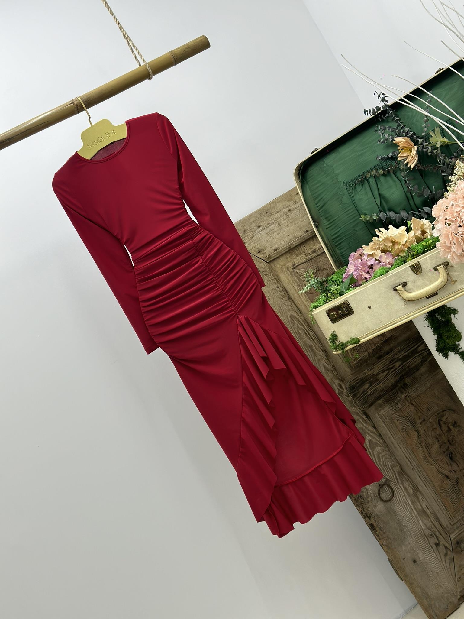 Sandy Kumaş Volan Detay Drapeli Kırmızı Uzun Elbise