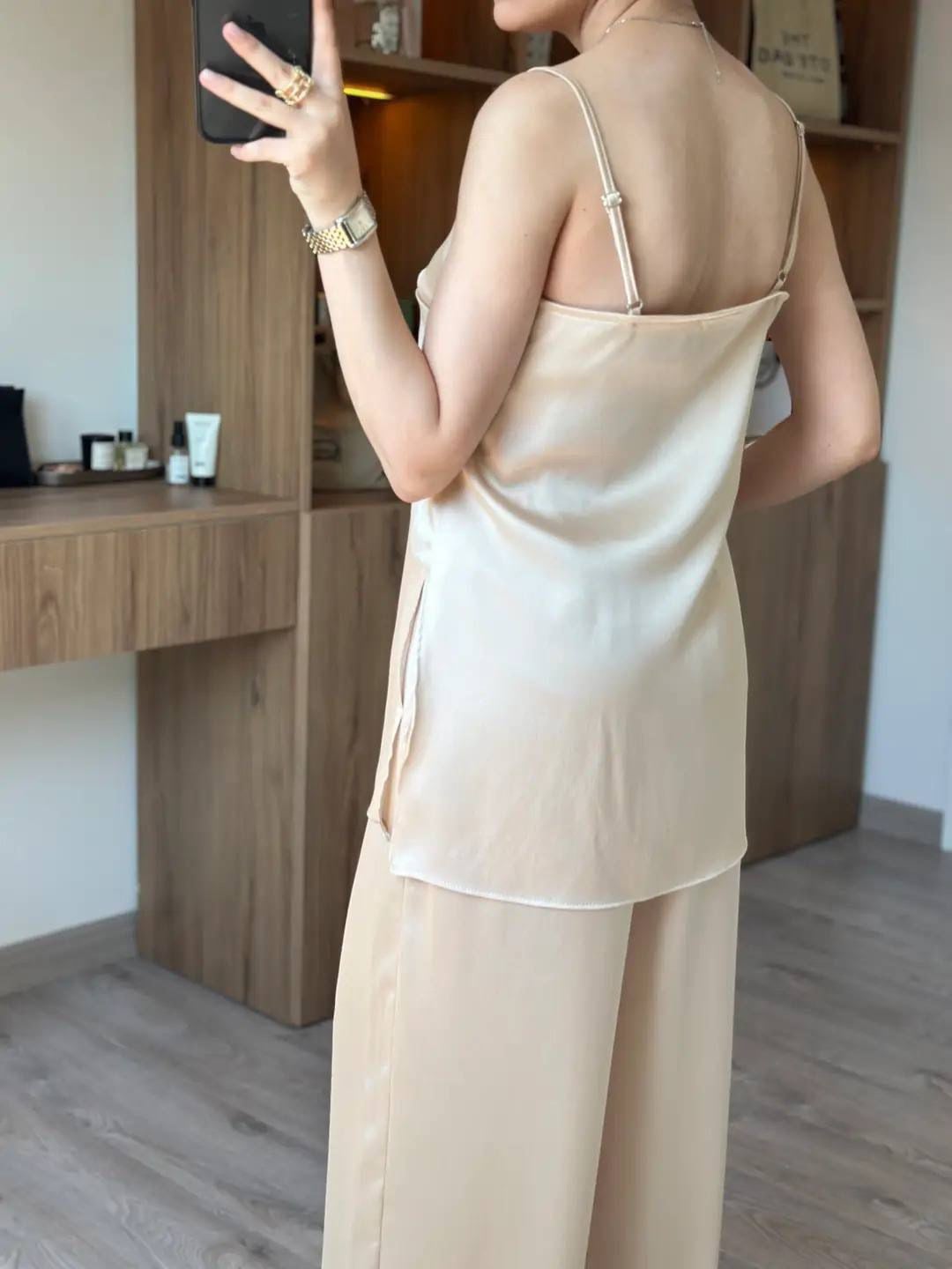 Saten Kumaş Pantolon Askılı Bluz İkili Takım Krem