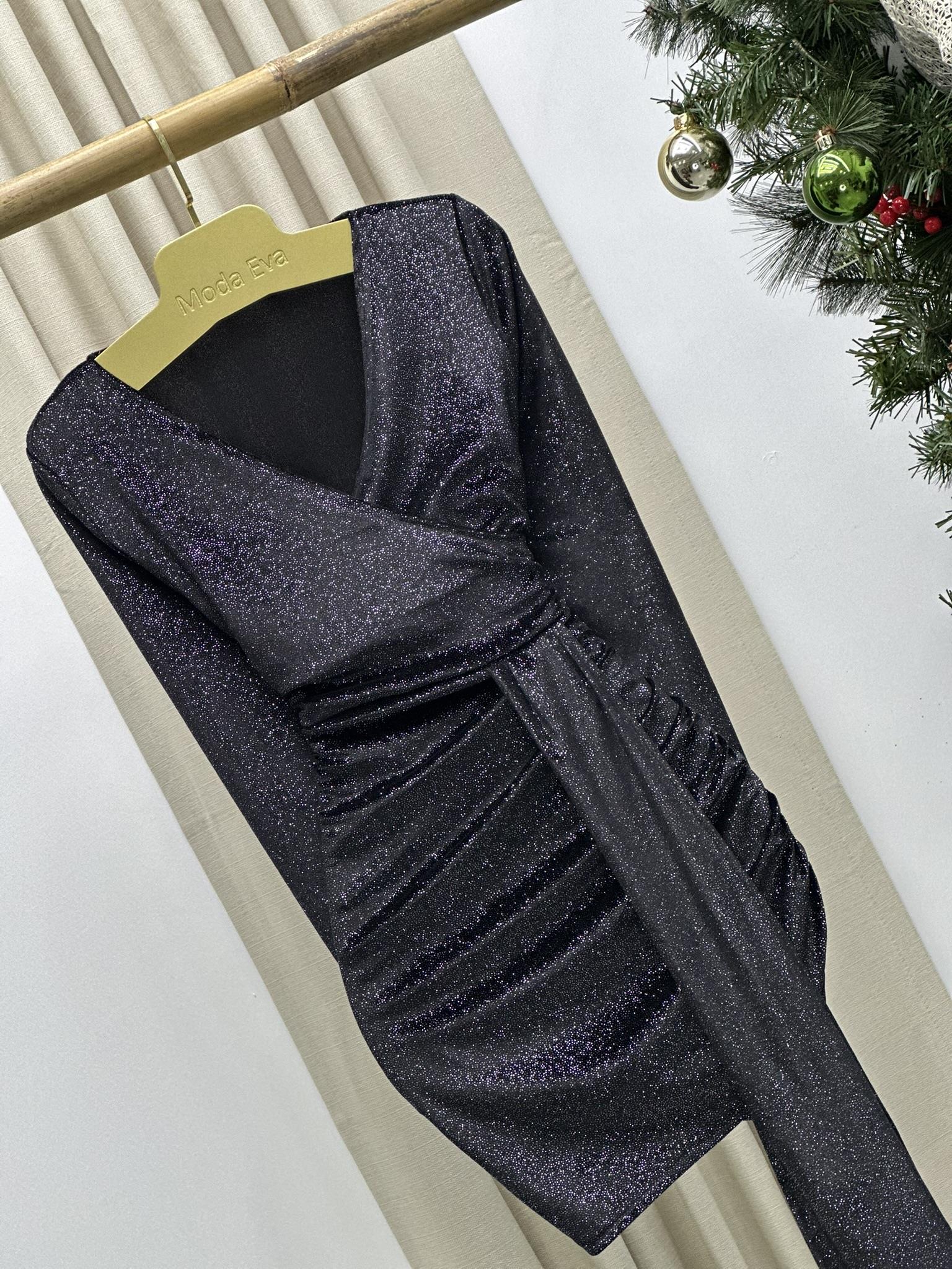 Simli Kadife Kumaş Drapeli Tasarım Elbise