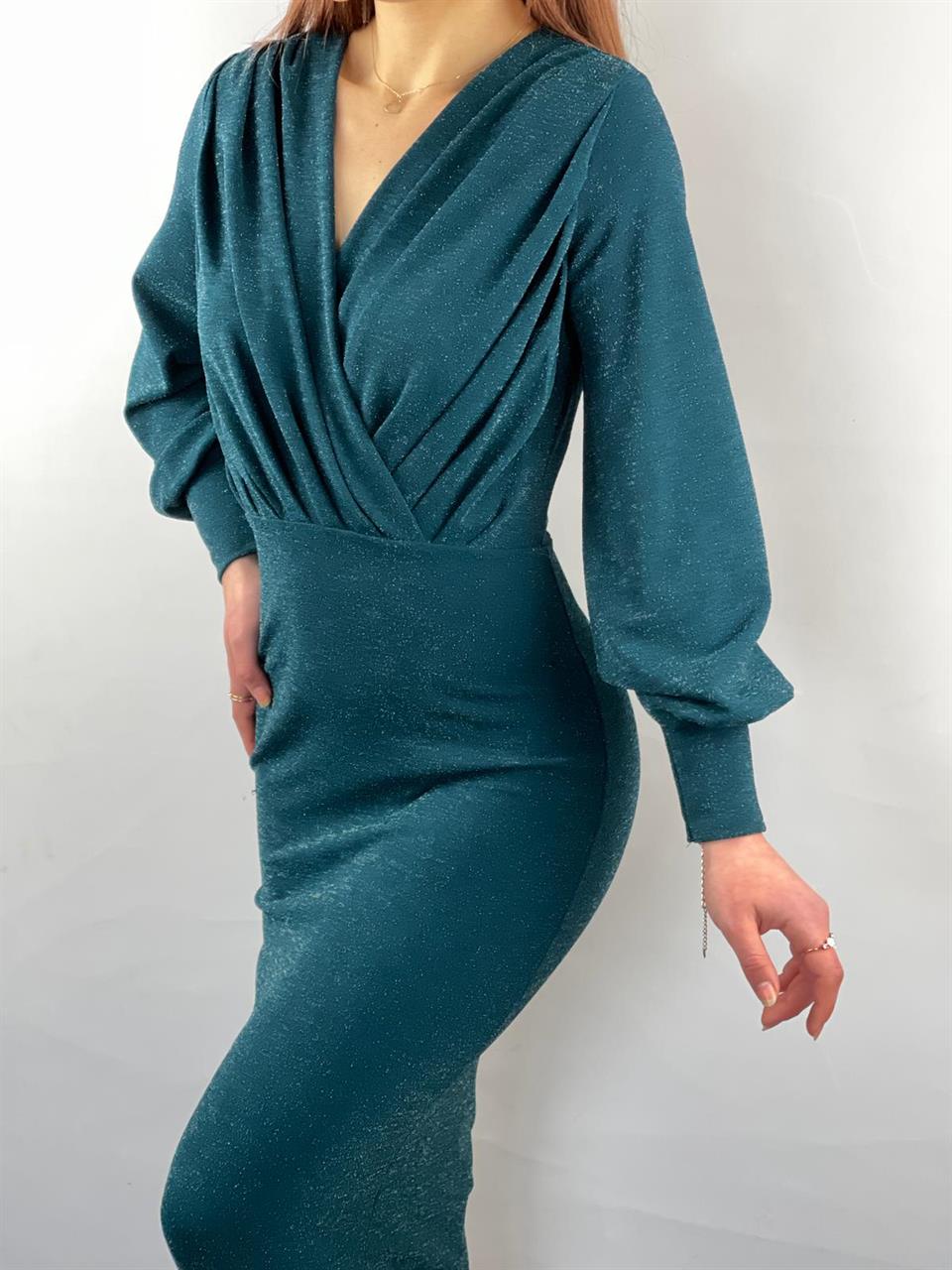 Simli Likralı Crep kumaş Kruvaze yaka Uzun Kalem Elbisemiz