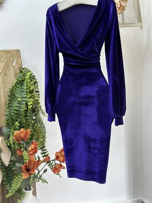  Kadife Kumaş Kruvaze Yaka Balon Kol Kalem Elbisemiz Mor