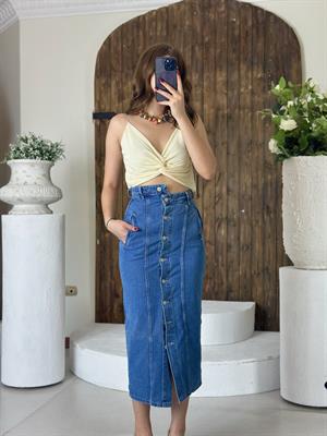 Asimetrik Bel Detaylı Önü Metal Düğmeli Midi Boy Jean Etek 