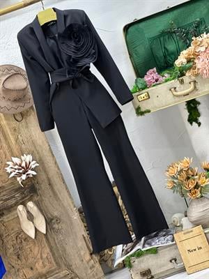 Atlas Kumaş Yaka Çiçek Detaylı Pantolon Ceket İkili Takım 