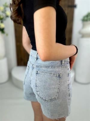 Basic Kesik Paça Jean Şort