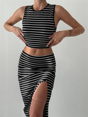 Burgu Kumaş Çizgi Desen Crop Kalem Etek İkili Takım  Siyah