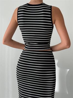 Burgu Kumaş Çizgi Desen Crop Kalem Etek İkili Takım  Siyah