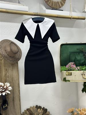 Büyük Yaka Atlas Kumaş Elbisemiz 