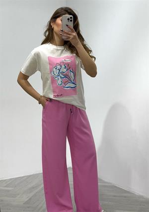 Çiçek Desen Nakış Detaylı Premium T-shirt 