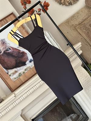 Crep Dokuma Kumaş Askı Detay Siyah Kalem Elbise