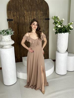 Crep Dokuma Kumaş Askılı Düşük Omuz Volan Detay Yan Uzun Abiye Yırtmaçlı Elbisemiz