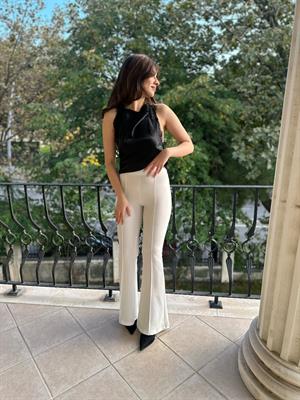 Crep Dokuma Kumaş Full likralı Çimalı İspanyol Paça Pantolon Beyaz