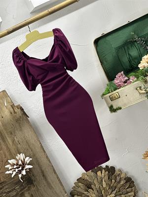 Crep Dokuma Kumaş Kalp Yaka Kalem Elbisemiz