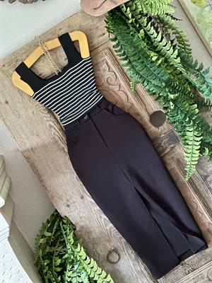 Crep Dokuma Kumaş Önden Yırtmaçlı Midi Boy Etek 