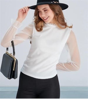 Crep Dokuma Kumaş V Kol ve Yaka Tül Detaylı Bluz