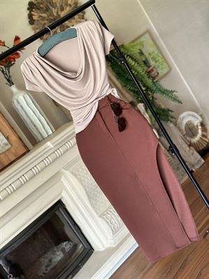 Crep Dokuma Kumaş Yan Yırtmaç Detaylı Midi Etek 