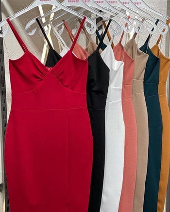 Crep Dokuma Kumaş Yırtmaçlı Kalem Elbise - Siyah