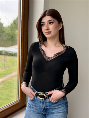 Dantel Detaylı Kaşmir Transparan Bluz