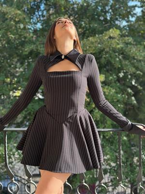 Double Kumaş Kollar ve Yaka Saten Detay Çizgi Desen Mini Elbise