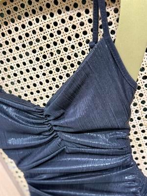 Drape Detaylı Askılı Tasarım Parlak Mini Elbise Siyah